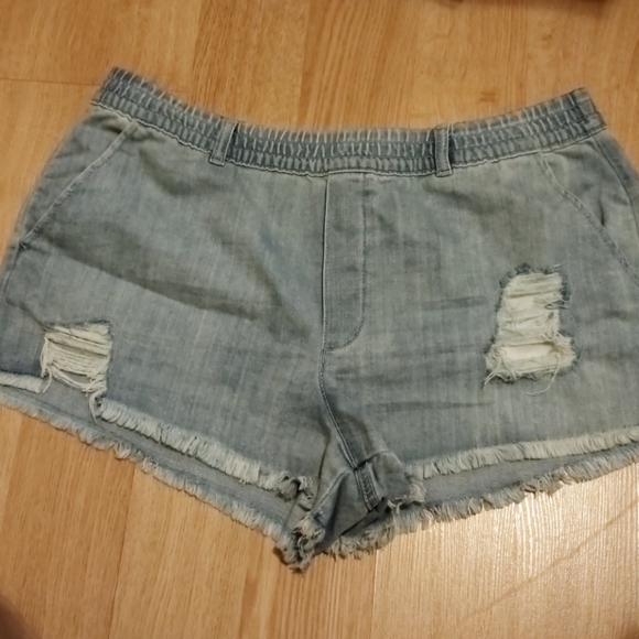 cute blue jean short outfits